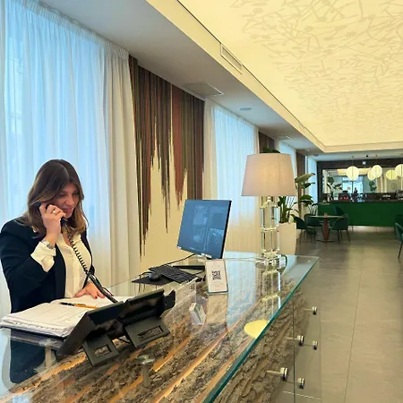 Hotel Outside Boutique