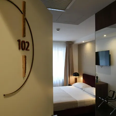 Hotel Outside Boutique