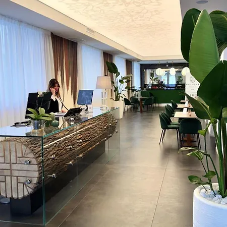 Hotel Outside Boutique